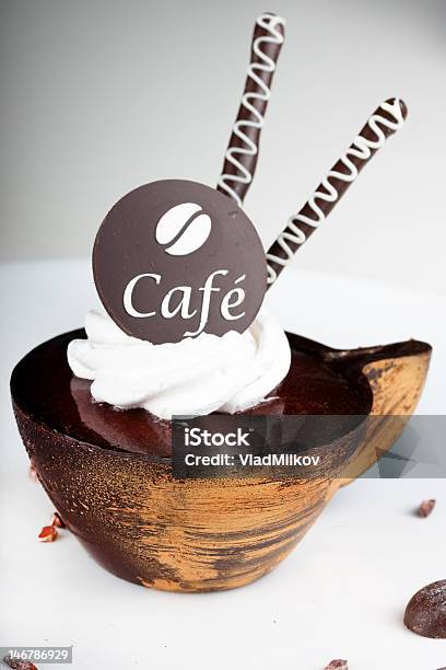 Photo libre de droit de Dessert Au Chocolat Avec Un Café banque d'images et plus d'images libres de droit de Aliment - Aliment, Café - Boisson, Chocolat