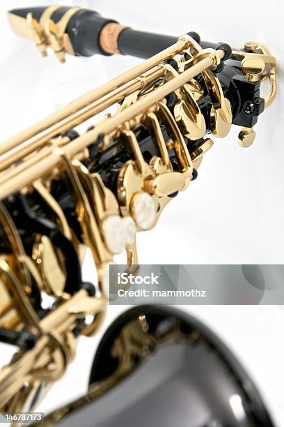 Foto de Preto E Dourado Sax Contralto e mais fotos de stock de Cor Preta - Cor Preta, Dourado - Descrição de Cor, Fotografia - Imagem