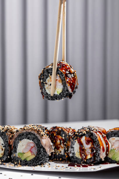 Roll black dragon with eel