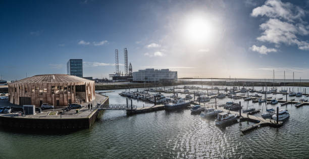 morskie centrum sportów morskich w esbjerg nowy port w danii - esbjerg zdjęcia i obrazy z banku zdjęć