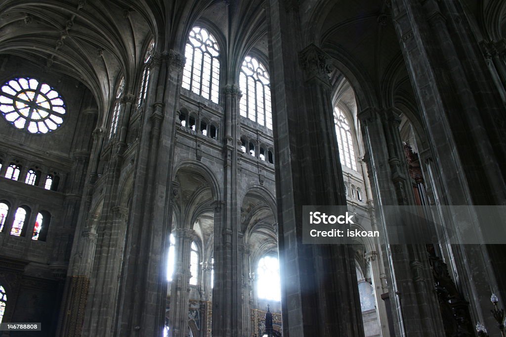 St. catedral de san eustaquio - Foto de stock de Arco - Característica arquitectónica libre de derechos