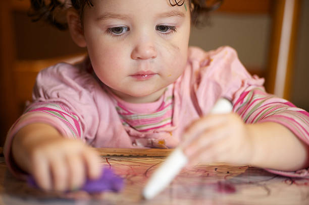 istock Three year old girl drawing 146793958
