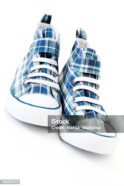 Paar Blaue Sneaker Stockfoto und mehr Bilder von Basketball - Basketball, Basketball-Spielball, Bohrfutter