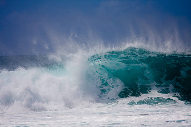 ビッグウェーブ - hawaii islands maui big island tropical climate ストックフォトと画像