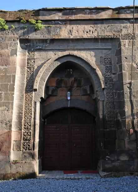 istock Husrev Pasa Caravanserai 1467951362