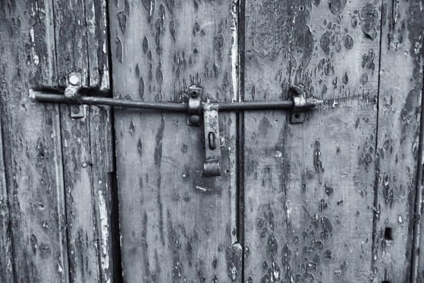 istock Old wooden door 1467959723