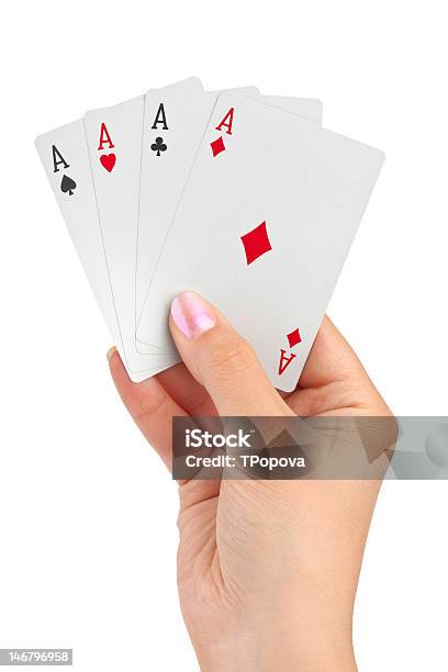 Рука С Четырьмя Aces — стоковые фотографии и другие картинки Азартные игры - Азартные игры, Белый, Вертикальный