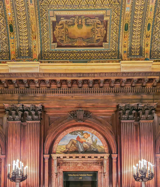 interior da biblioteca pública, manhattan, nova iorque, eua - new york city new york public library indoors bookshelf - fotografias e filmes do acervo