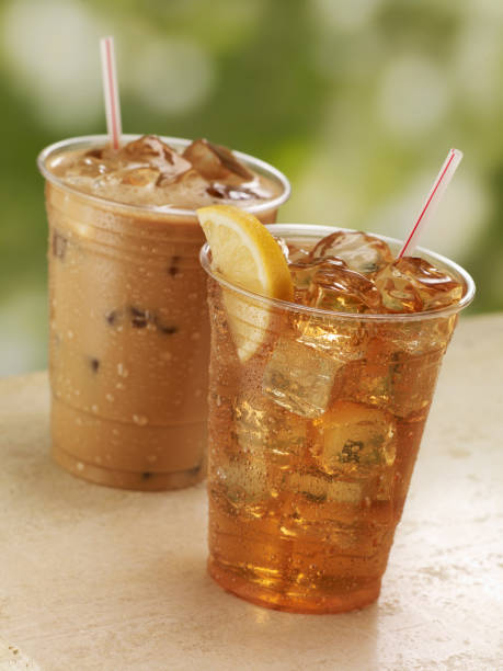 アイスコーヒーとティー - coffee ice cube iced coffee tea ストックフォトと画像