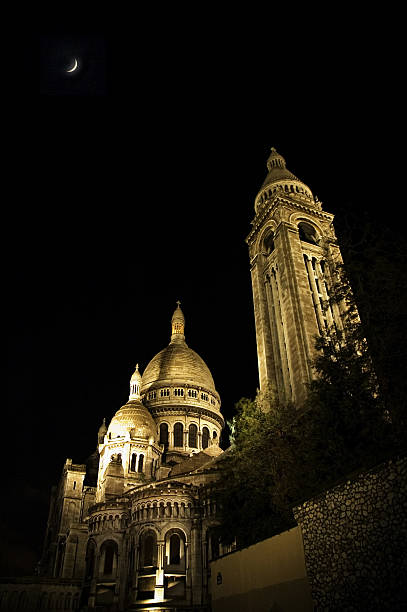 istock Basilica of the Sacred Heart, Paris 146803111