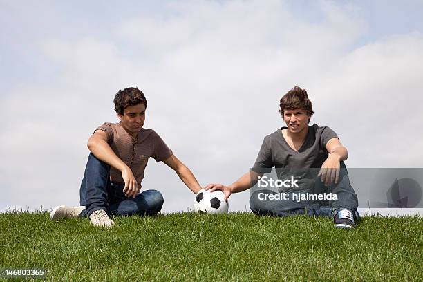 Piłka Nożna Fanów Z Strata Zespołu - zdjęcia stockowe i więcej obrazów Adolescencja - Adolescencja, Codzienne ubranie, Czynność