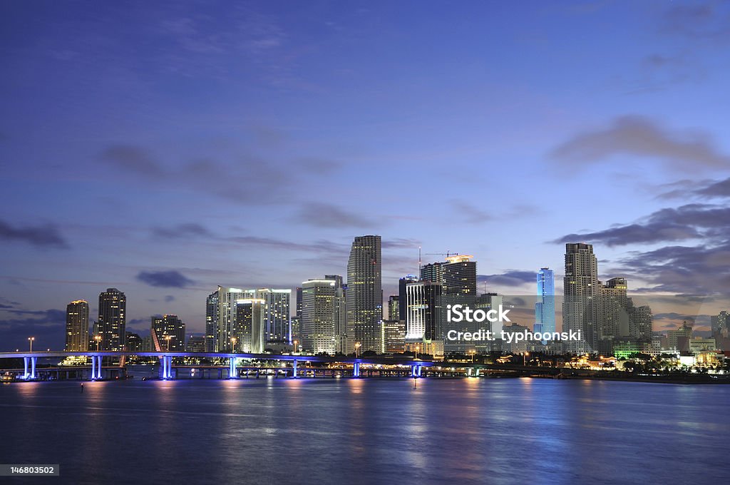 Downtown Miami al atardecer - Foto de stock de Agua libre de derechos