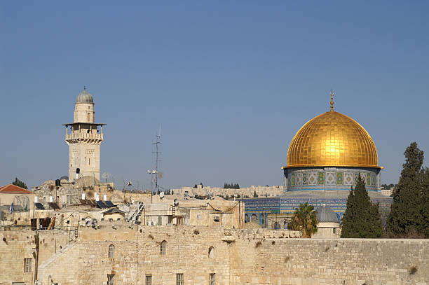 istock jerusalem old city - dome of the rock 146805613