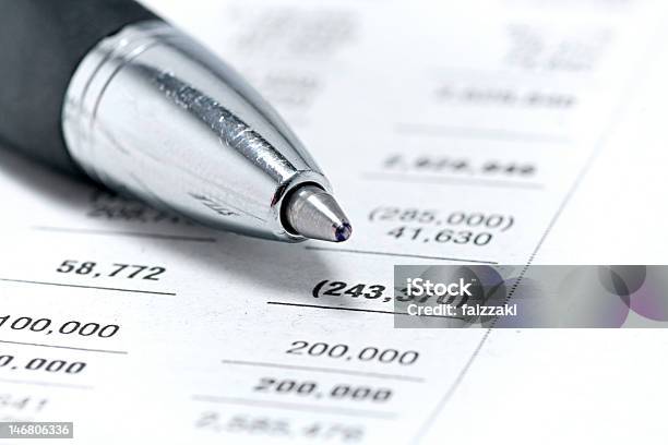 Finanzen Abrechnung Mit Stift Stockfoto und mehr Bilder von Bleistift - Bleistift, Finanzberuf, Finanzen