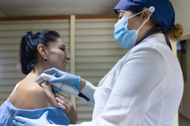 istock Applying therapeutic ultrasound to the shoulder 1468073585