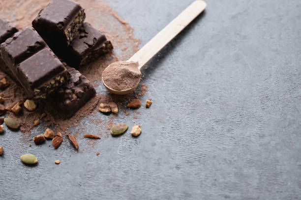 istock protein bar and protein powder 1468074505