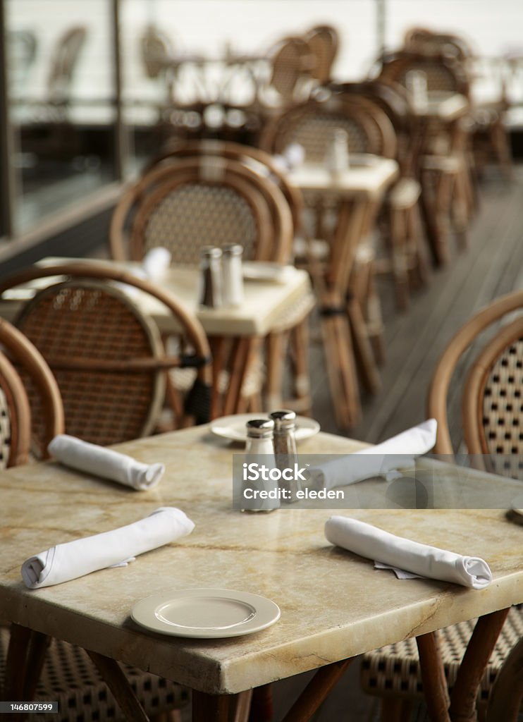 1 стол на ужин - Стоковые фото Без людей роялти-фри