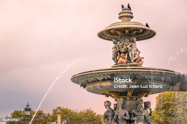 Fontaine Des Mers At Sunset In Paris On The Place De La Concorde Stock Photo - Download Image Now