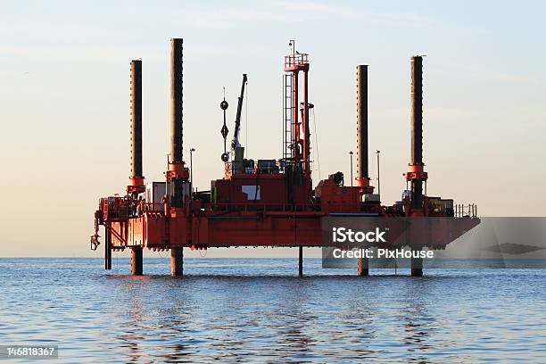 Offshore Marine Ricerca E La Piattaforma Di Foratura - Fotografie stock e altre immagini di Mare