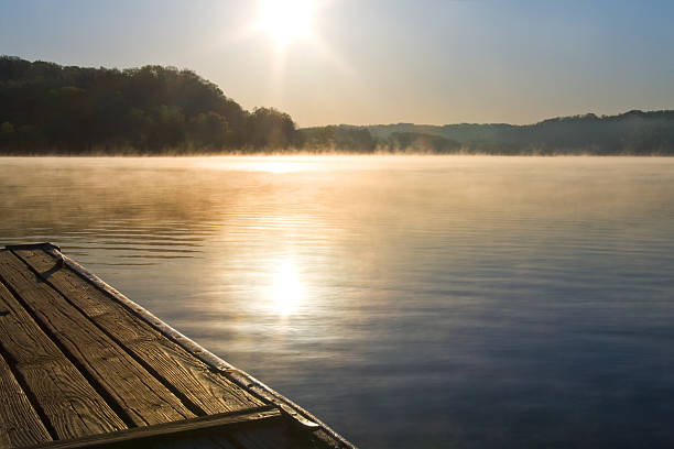 Lake mit Dock – Foto