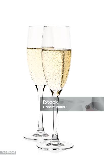 Photo libre de droit de Deux Verres De Champagne banque d'images et plus d'images libres de droit de Alcool - Alcool, Blanc, Brillant