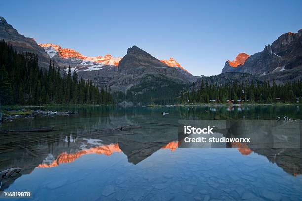 Zachód Słońca Nad Jeziorem Ohara - zdjęcia stockowe i więcej obrazów Alpenglow - Alpenglow, Bez ludzi, Dzielnica nadbrzeżna