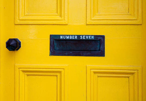 Puerta número siete - foto de stock