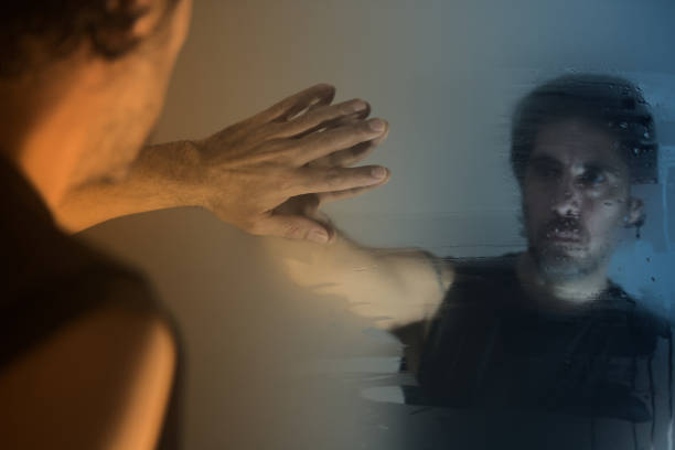 Gaze reflected in the mirror of conviction