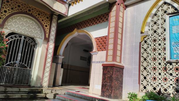 entrata della moschea - medinah temple fotografías e imágenes de stock