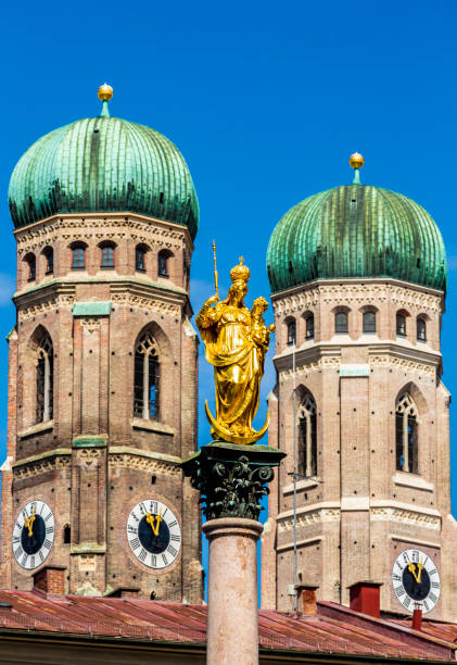 istock Frauenkirche in Munich with Marian column in the foreground 1468270589