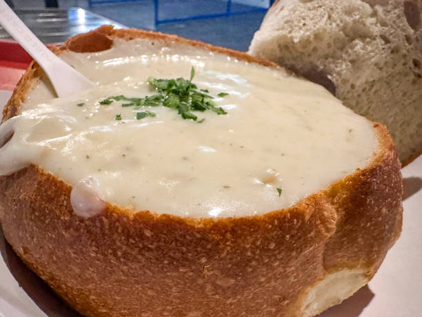 istock Delicious sourdough bread bowl with clam chowder 1468299293