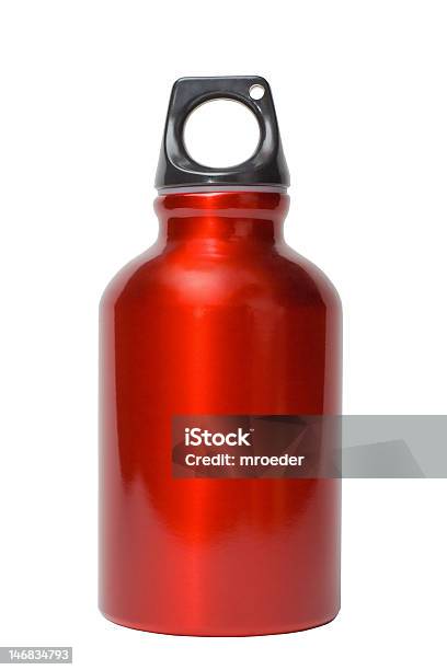 Bottiglia Di Metallo Rosso Con Isolamento Percorso - Fotografie stock e altre immagini di Acqua