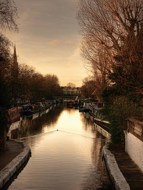 istock Grand union canal 146835176