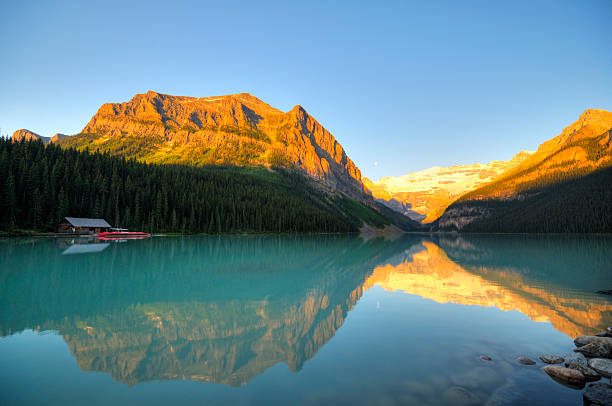 istock Canoe Dock at Lake Louise 146835408