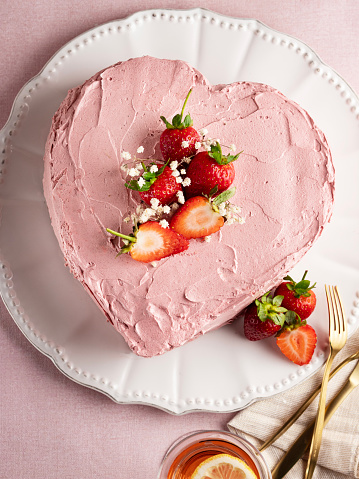 Cake, Baked Pastry Item, Pink Color, Strawberry, Birthday cake, Happy Birthday, Food and drink, Food, Chocolate, Heart-shaped, Sponge Cake, Naked cake