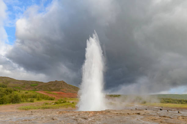 istock Erupting Strokkuer Geyser in Iceland 1468528978