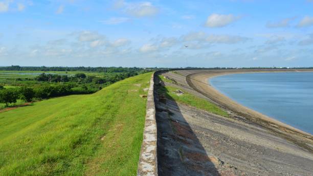 istock La Paila reservoir 1468561090