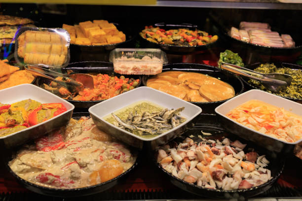 istock Side dishes in Italian market 1468585130