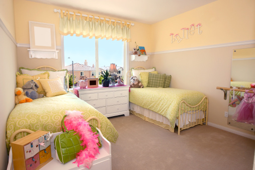 Little girl's bedroom