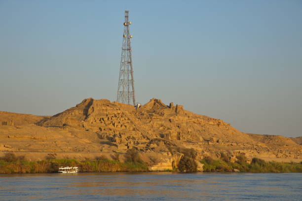 paisaje en el sur de as siraj, egipto, áfrica - river stones audio fotografías e imágenes de stock