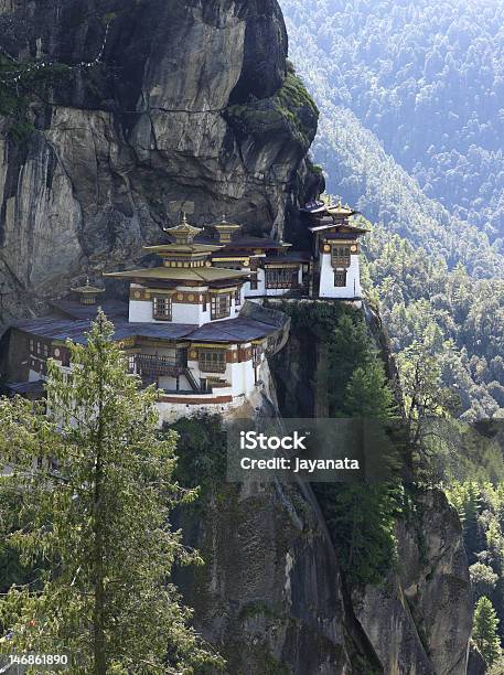 Klasztor Taktsang W Paro Bhutan - zdjęcia stockowe i więcej obrazów Klasztor Taktsang - Klasztor Taktsang, Architektura, Azja