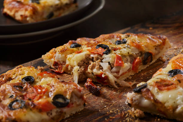 istock Deep Dish Skillet Greek Pizza 1468622639