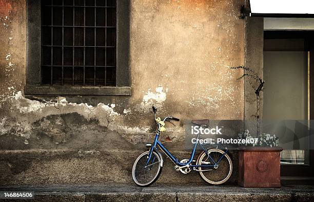 Italiano Vecchia Bicicletta - Fotografie stock e altre immagini di Antico - Vecchio stile - Antico - Vecchio stile, Arrugginito, Bicicletta