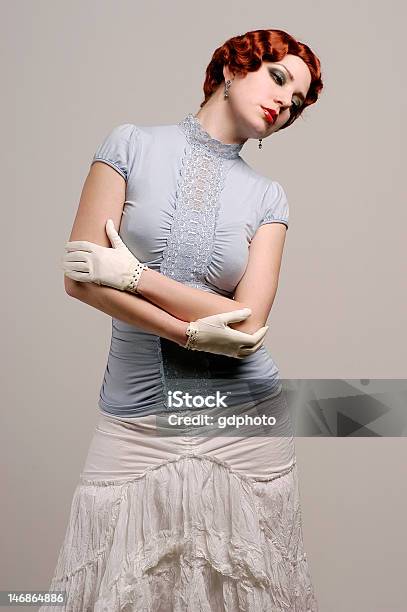 Moda Donna - Fotografie stock e altre immagini di Abbigliamento - Abbigliamento, Adulto, Capelli rossi