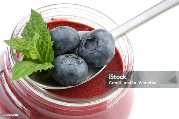 Foto de Iogurte De Mirtilo e mais fotos de stock de Alimentação Saudável - Alimentação Saudável, Baga - Fruta, Bebida