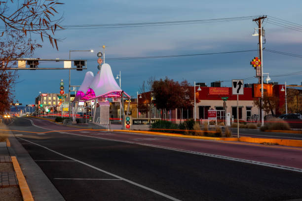 route 66 a albuquerque, nuovo messico - nob hill foto e immagini stock