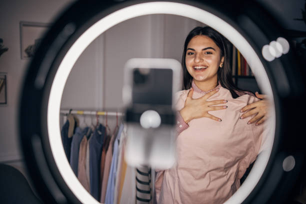 istock Fashion influencer 1468667351