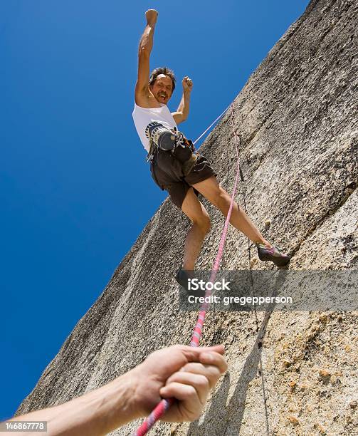 Rock Alpinista E Di Corda - Fotografie stock e altre immagini di Allegro - Allegro, Alpinismo, Ambientazione esterna