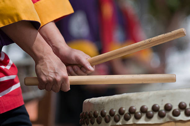 타이코 drummers - taiko drum 뉴스 사진 이미지