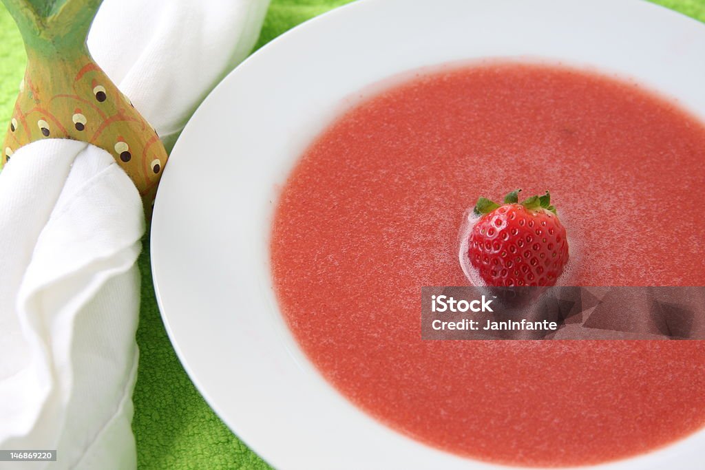 Клубничный суп - Стоковые фото Без людей роялти-фри